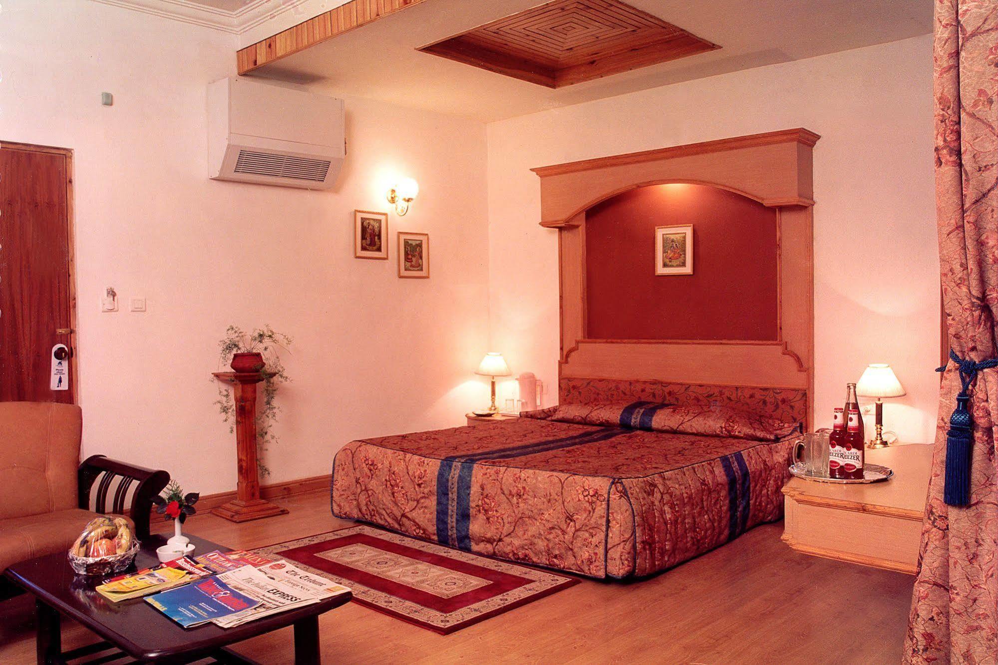 Hotel Manali Heights Экстерьер фото